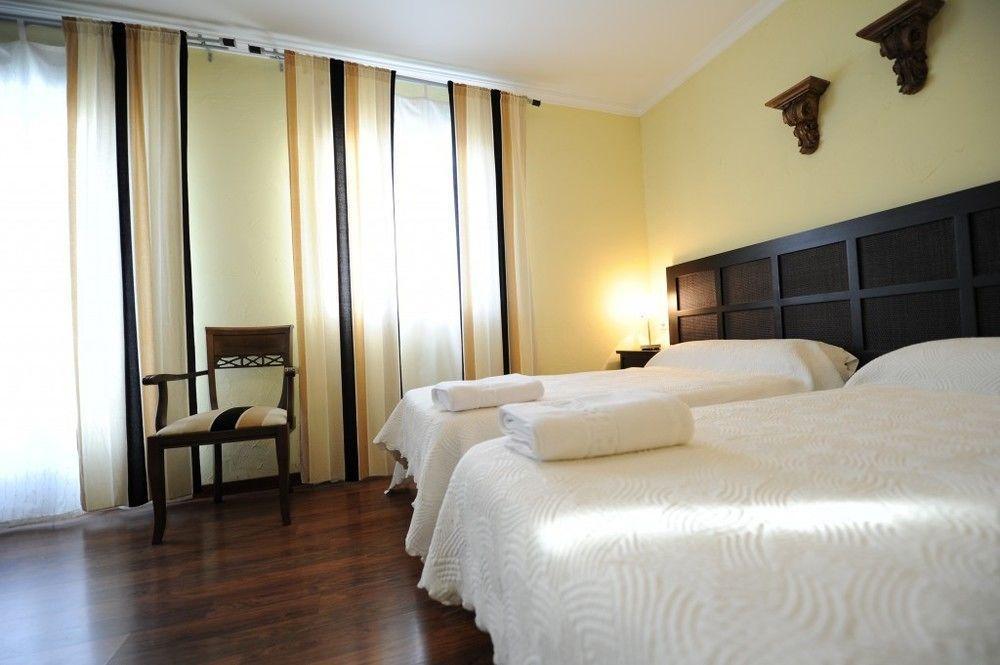 Hotel Montearoma Valverde del Camino Bagian luar foto
