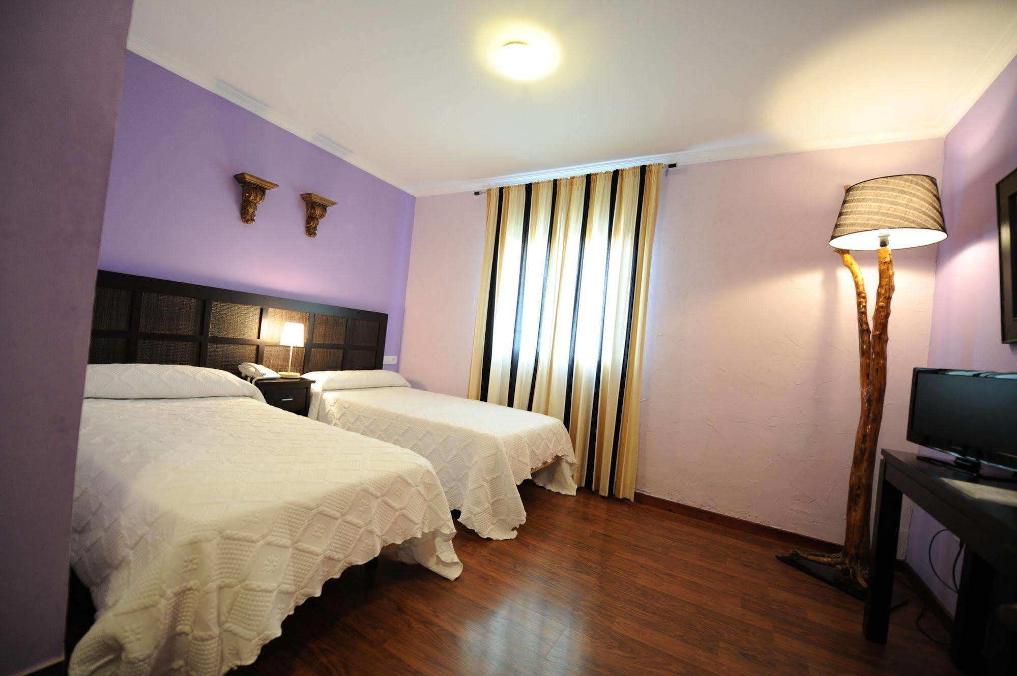 Hotel Montearoma Valverde del Camino Bagian luar foto