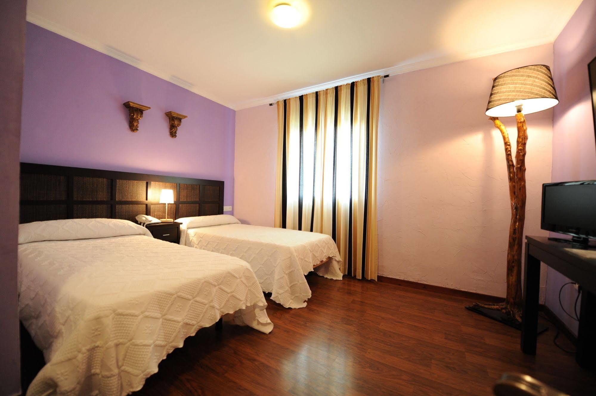 Hotel Montearoma Valverde del Camino Bagian luar foto