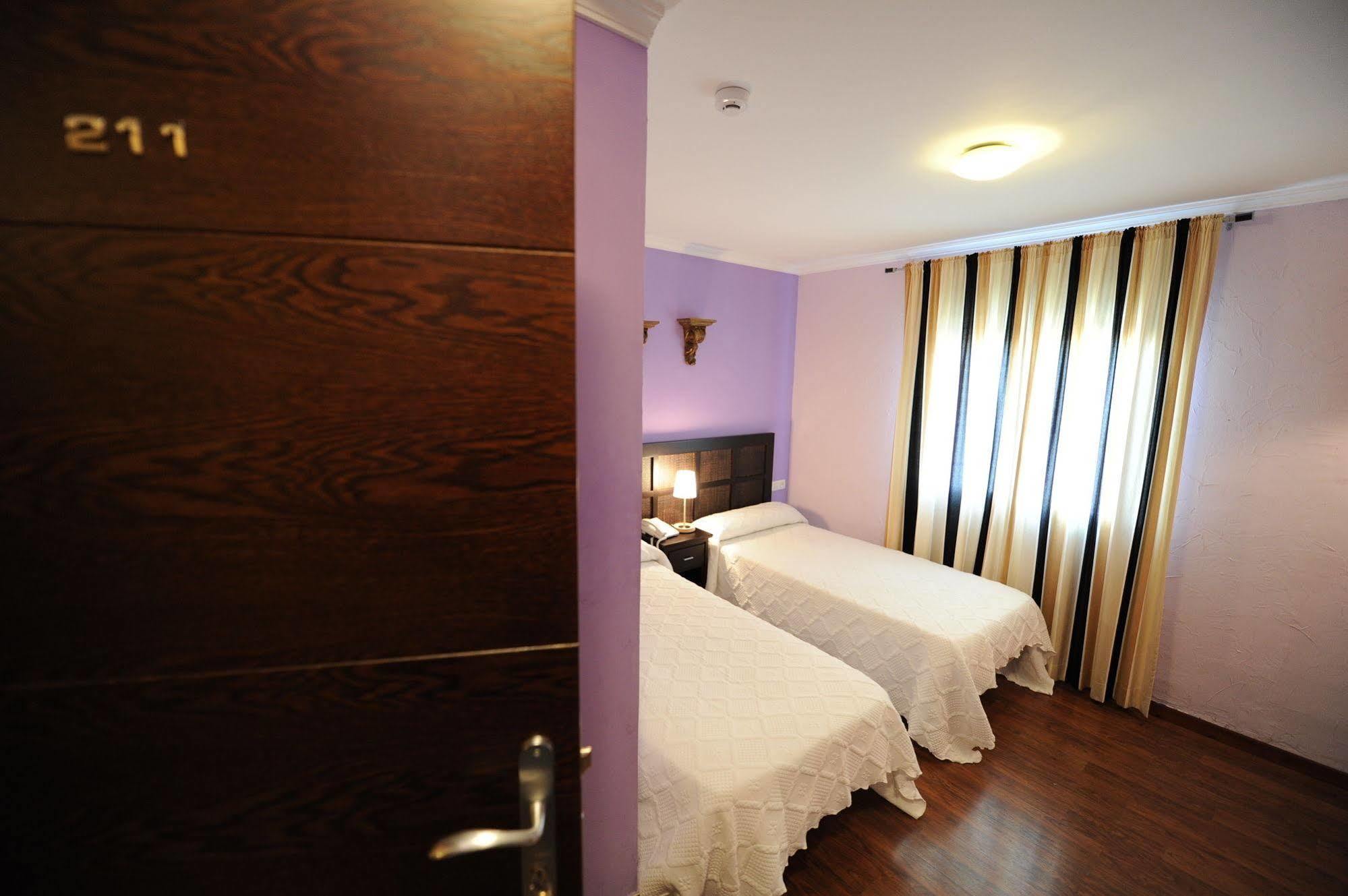Hotel Montearoma Valverde del Camino Bagian luar foto