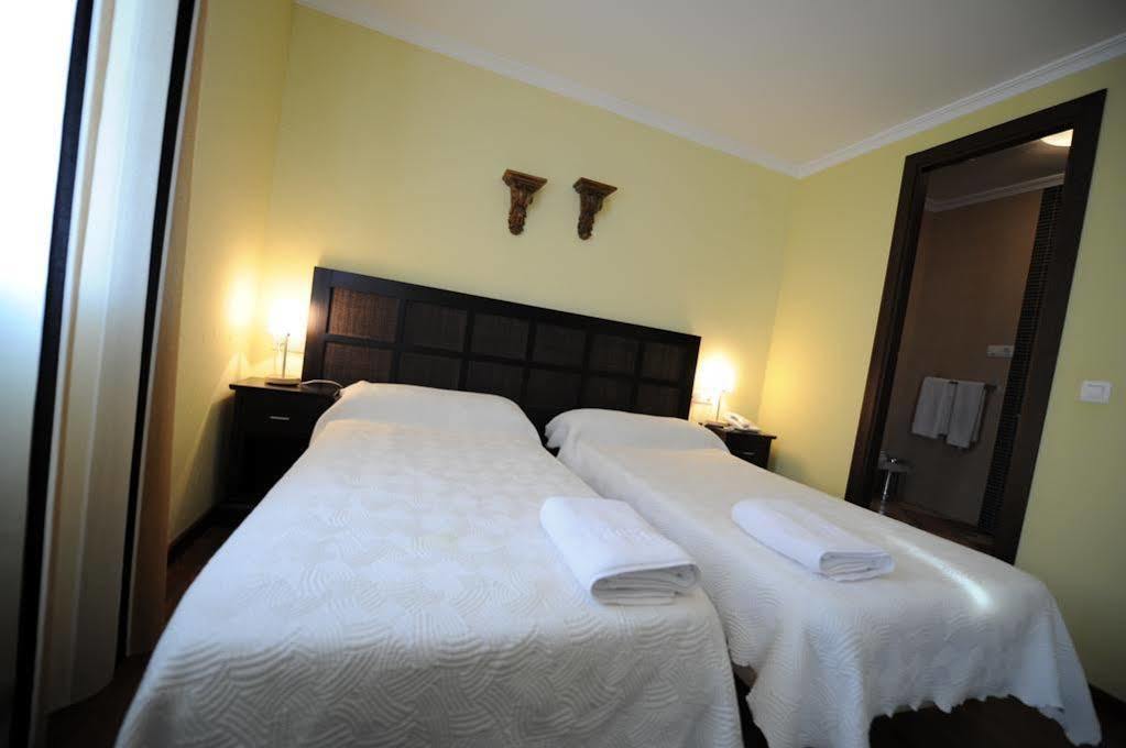 Hotel Montearoma Valverde del Camino Bagian luar foto