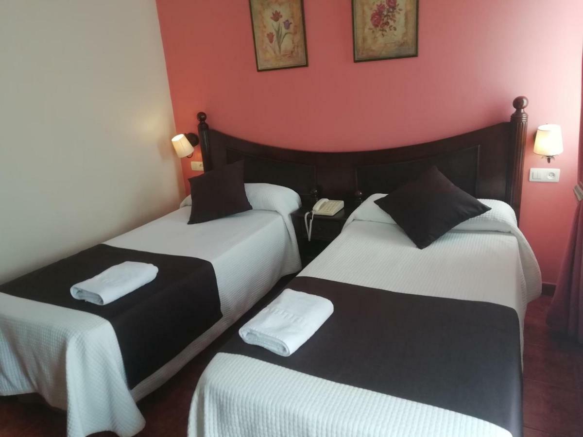 Hotel Montearoma Valverde del Camino Bagian luar foto